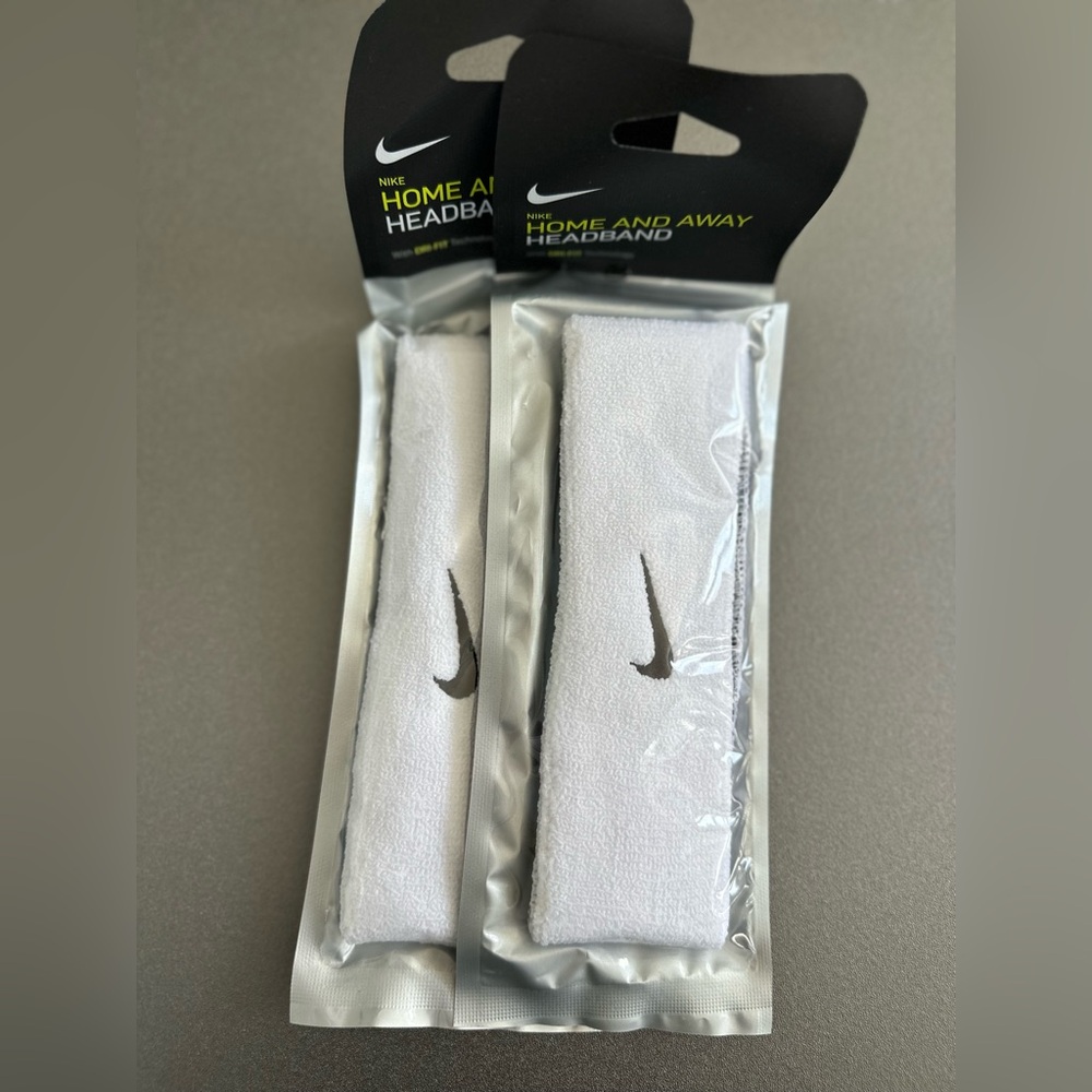 Nike White Sweatbands (2)